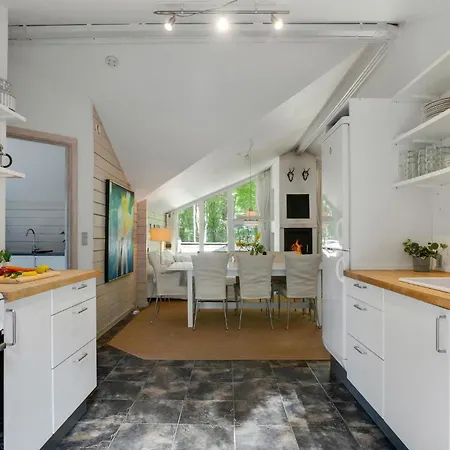 Lovely In With Kitchen Feriehus *
